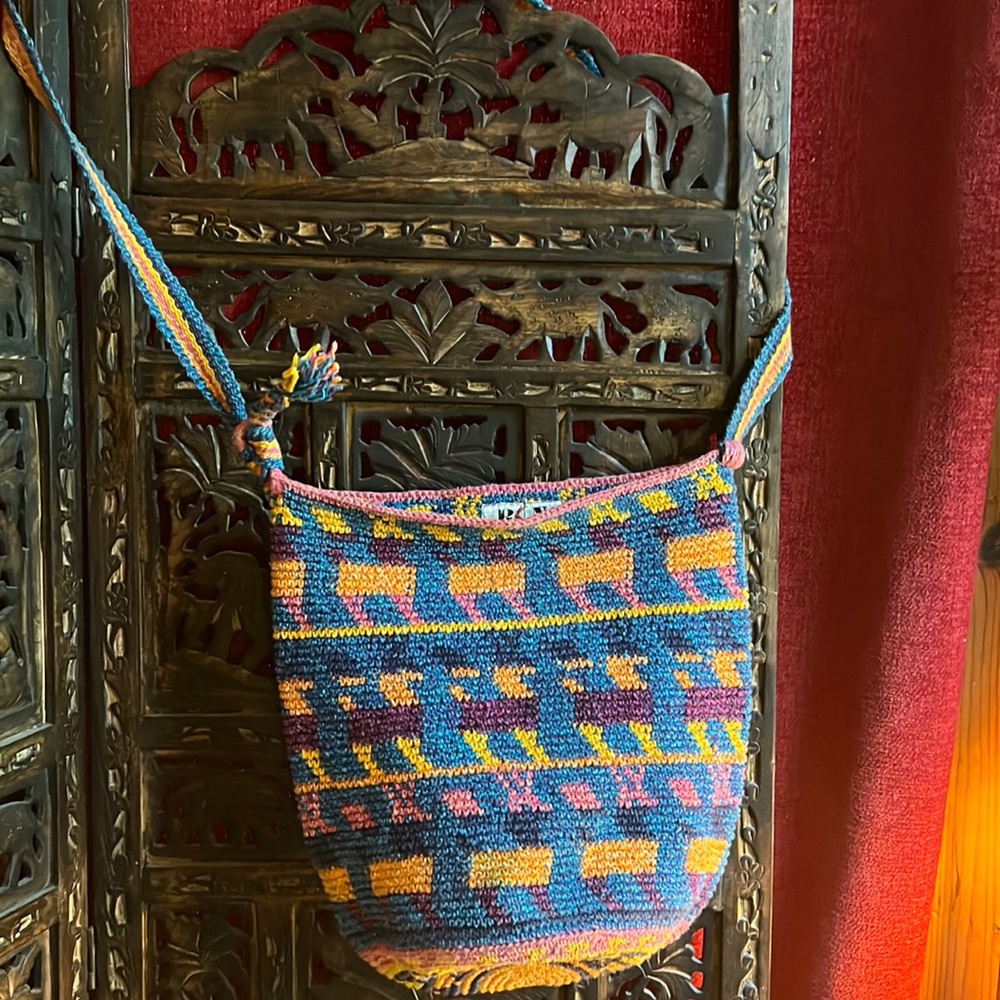 Ruth Y Nohemi Crochet Knit Cinch Crossbody Shoulder Bag